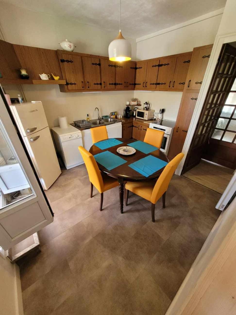 La Salamandre -Appartement Salbris Exterior photo